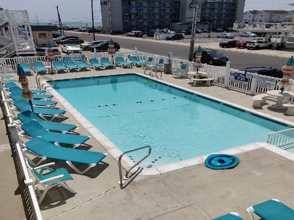 501 EAST 3RD AVENUE OCEAN MONARCH 203 NORTH WILDWOOD SUMMER VACATION RENTALS with POOLS at
